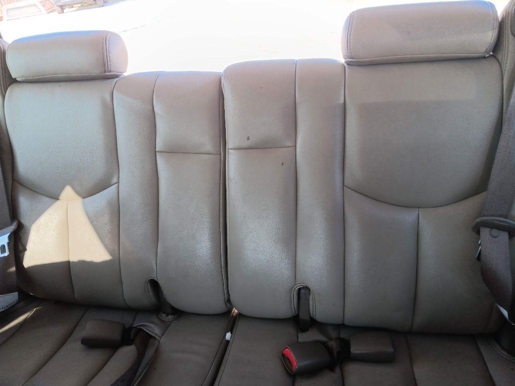 GMC Yukon Denali Base 2005