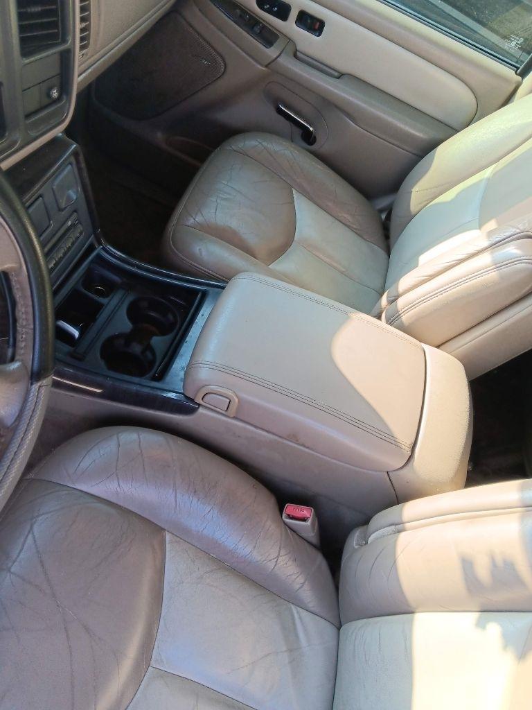GMC Yukon Denali Base 2005