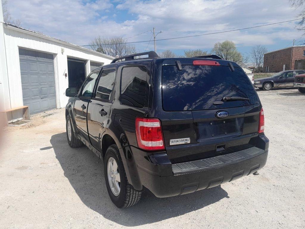 Ford Escape XLT FWD 2011