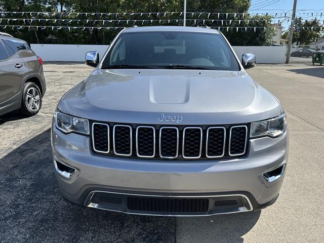 Jeep Grand Cherokee photo 2