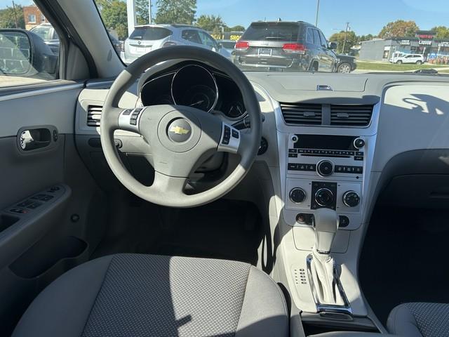 Chevrolet Malibu photo 8