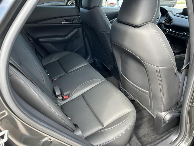 Mazda CX-30 photo 9