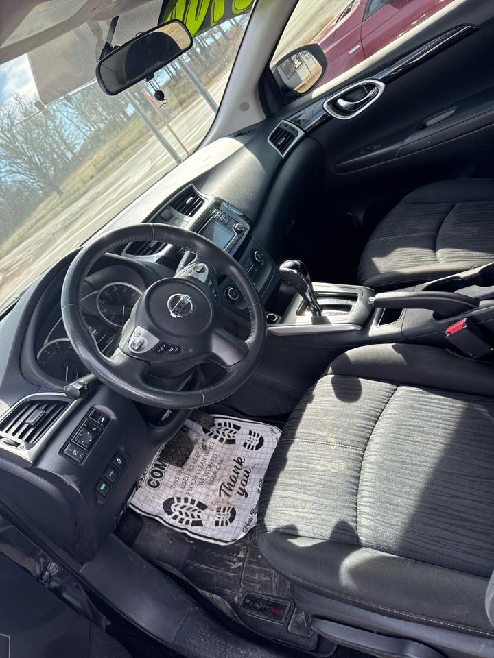 Nissan Sentra S 6MT 2017