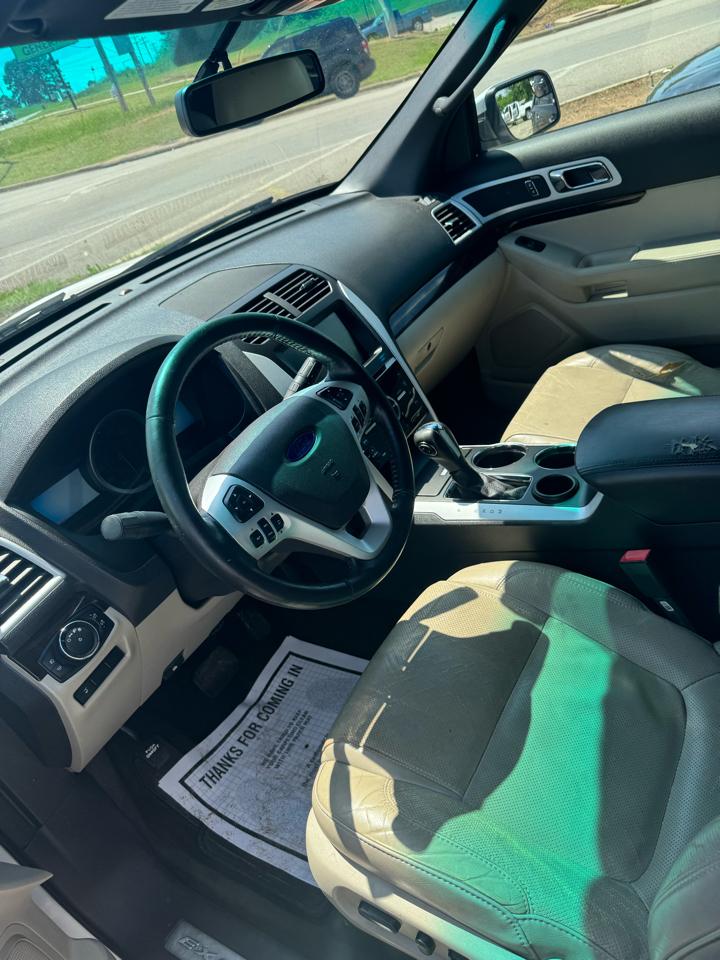 Ford Explorer Limited FWD 2014