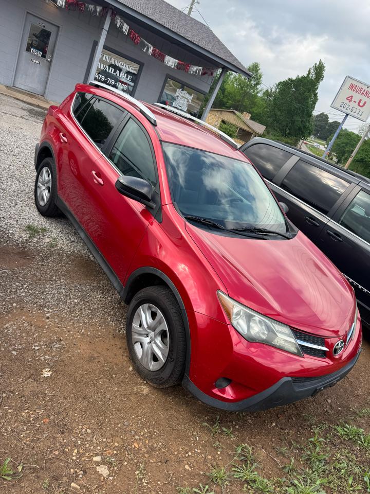 Toyota RAV4 LE FWD 2013