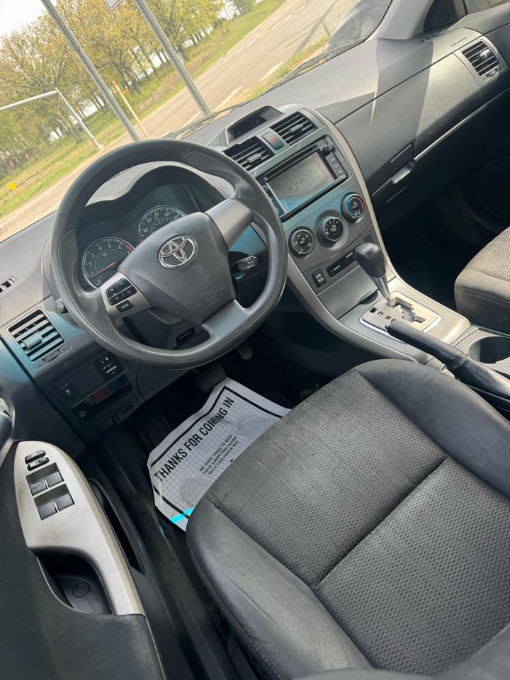 Toyota Corolla S 5-Speed MT 2013