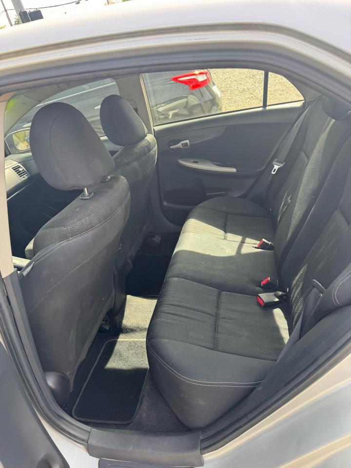 Toyota Corolla S 5-Speed MT 2013