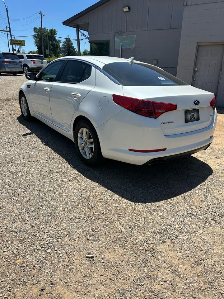Kia Optima LX 4D Sedan 2012