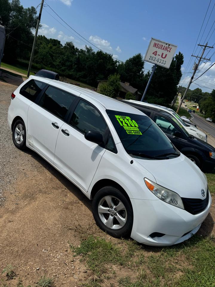 Toyota Sienna FWD 7-Passenger V6 2013