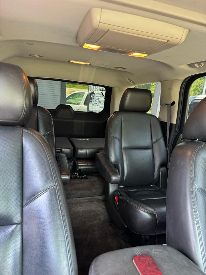 Cadillac Escalade AWD Premium 2011