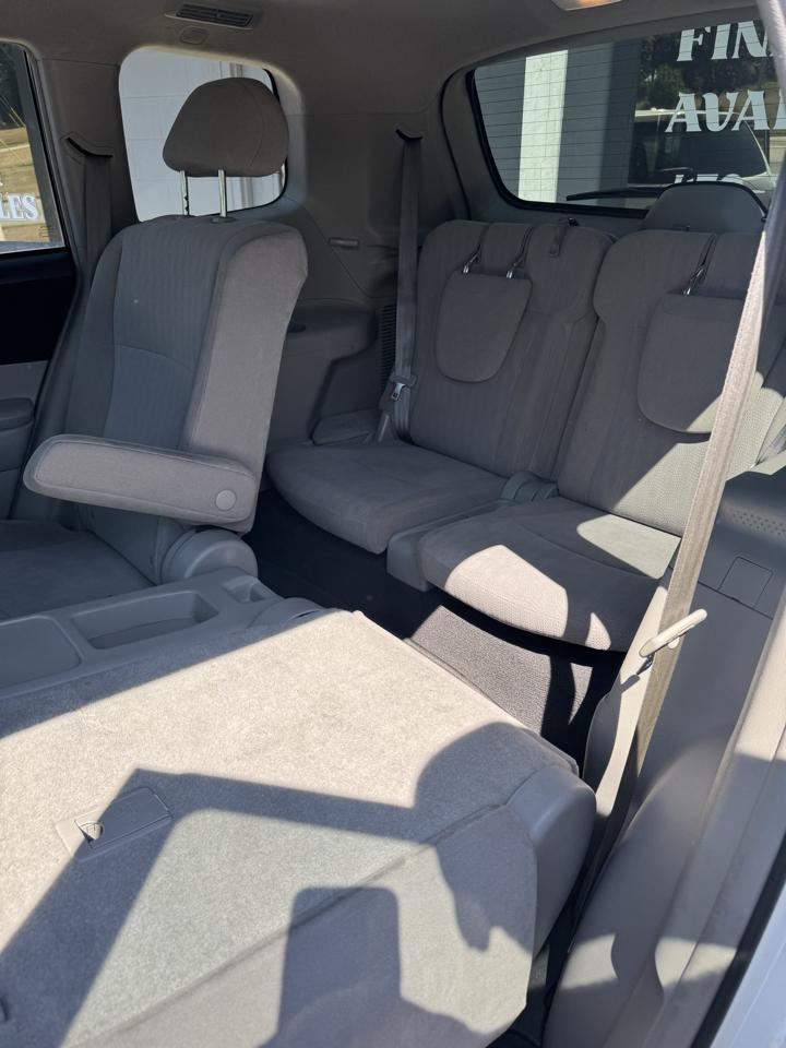 Toyota Highlander Base 2WD I4 2012
