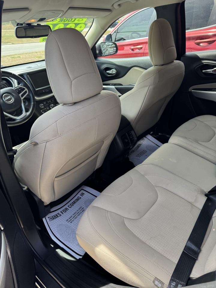 Jeep Cherokee Latitude FWD 2017