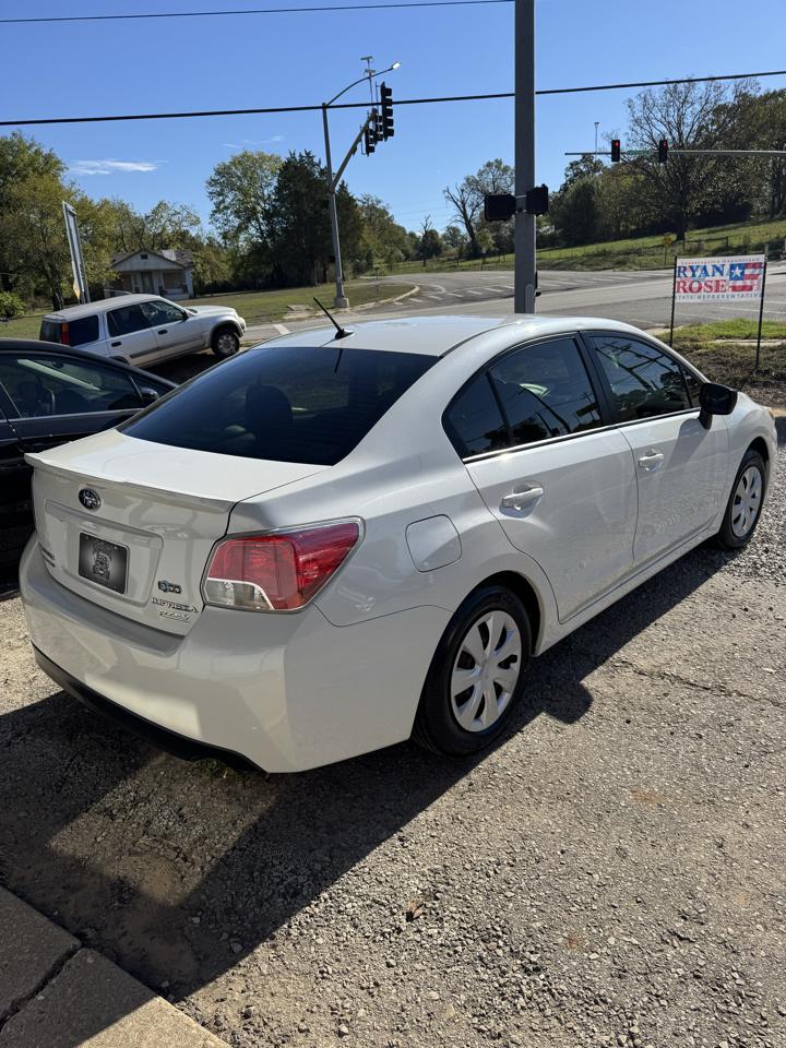 Subaru Impreza 2.0i PZEV 5M 4-Door 2015