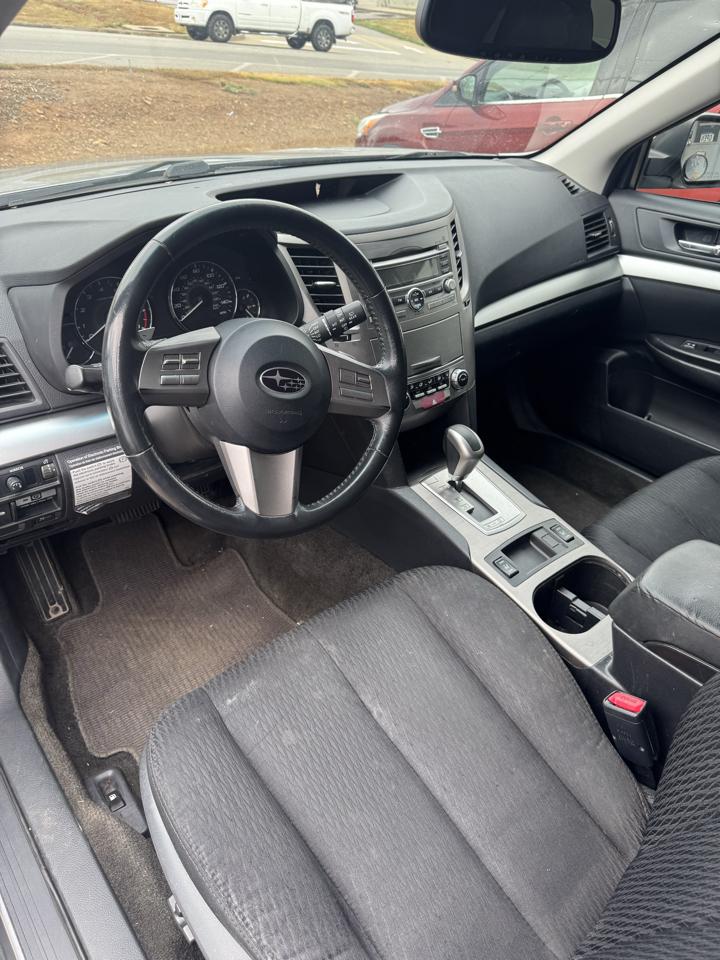 Subaru Outback 2.5i Premium 2011