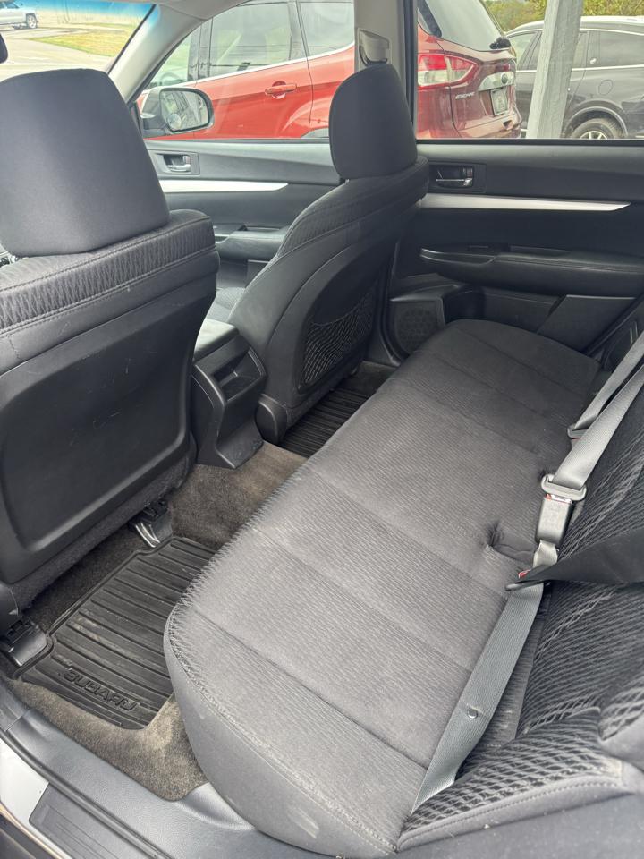 Subaru Outback 2.5i Premium 2011