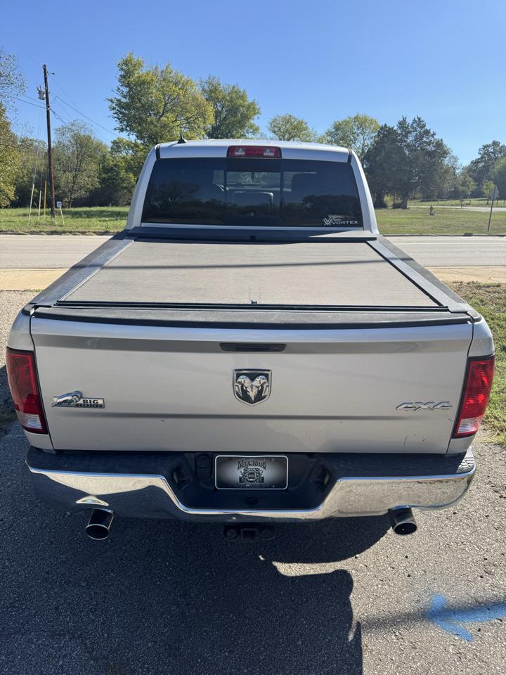 RAM 1500 Big Horn 4x4 Quad Cab 6'4" Box 2015