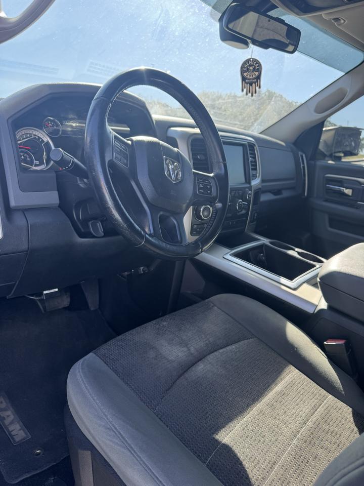 RAM 1500 Big Horn 4x4 Quad Cab 6'4" Box 2015