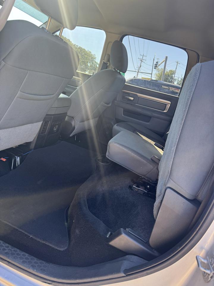 RAM 1500 Big Horn 4x4 Quad Cab 6'4" Box 2015