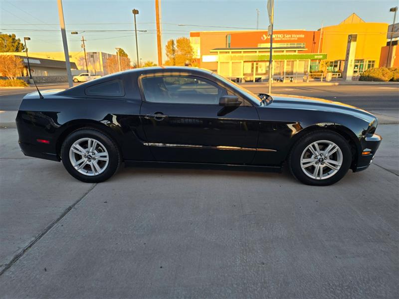Ford Mustang V6 Coupe 2013