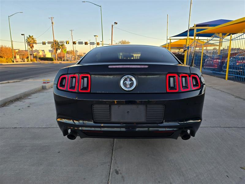 Ford Mustang V6 Coupe 2013