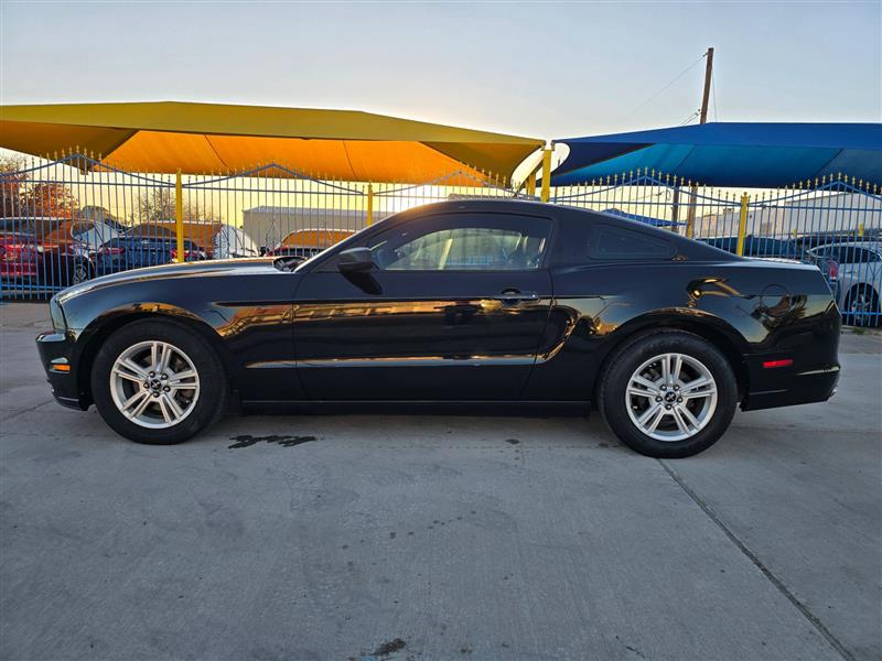 Ford Mustang V6 Coupe 2013