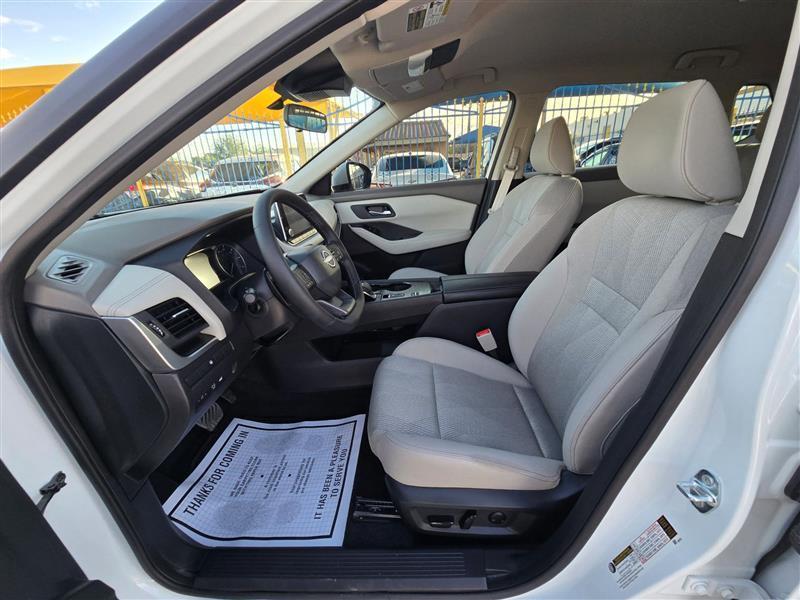 Nissan Rogue SV 2025