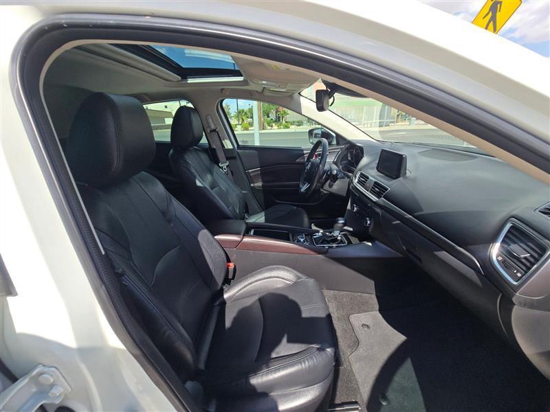Mazda MAZDA3 s Grand Touring AT 5-Door 2017