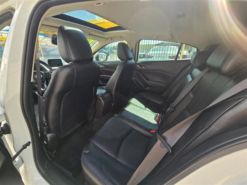 Mazda MAZDA3 s Grand Touring AT 5-Door 2017