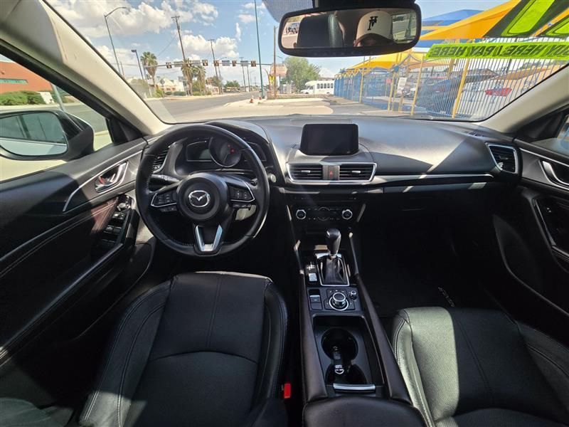 Mazda MAZDA3 s Grand Touring AT 5-Door 2017