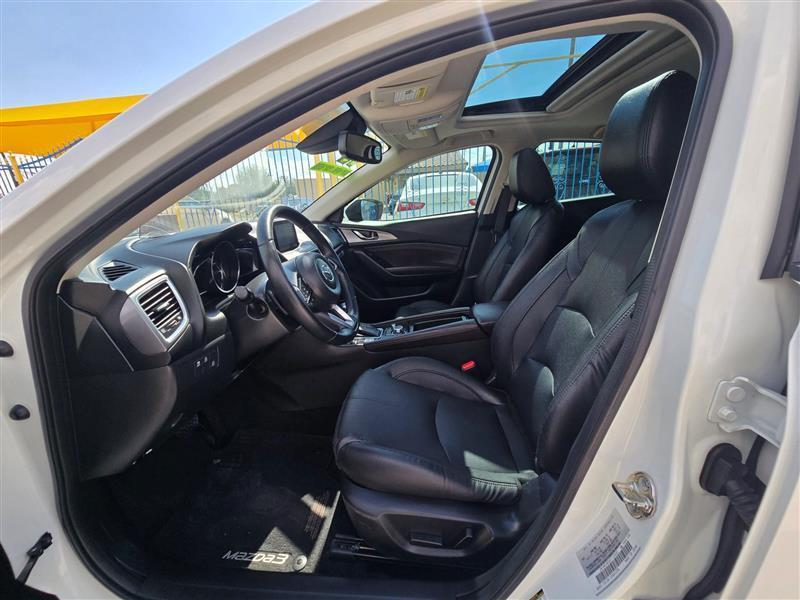 Mazda MAZDA3 s Grand Touring AT 5-Door 2017