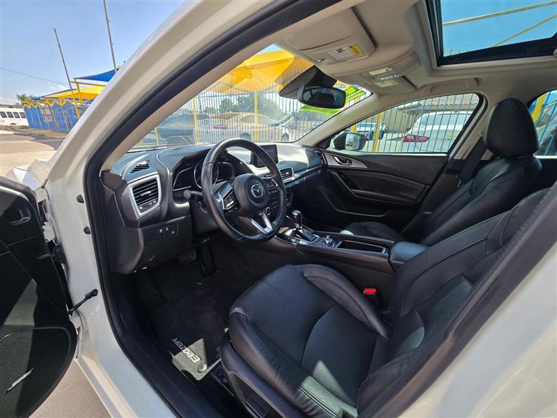 Mazda MAZDA3 s Grand Touring AT 5-Door 2017