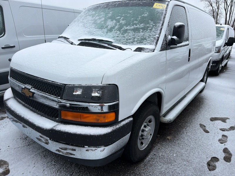 2024 Chevrolet Express Base's photo