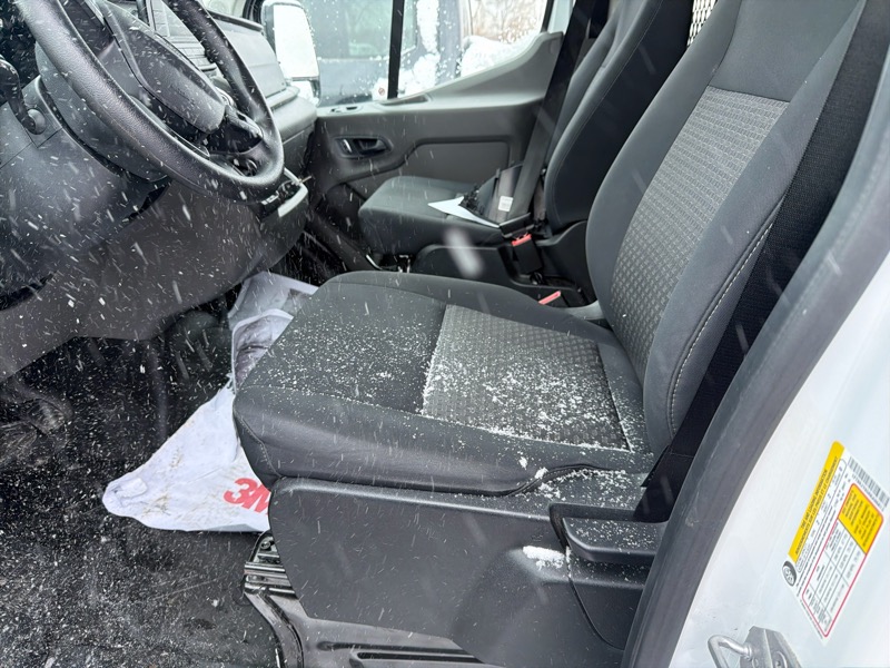 Ford Transit 250 Van High Roof w/Sliding Pass. 148-in. WB 2024