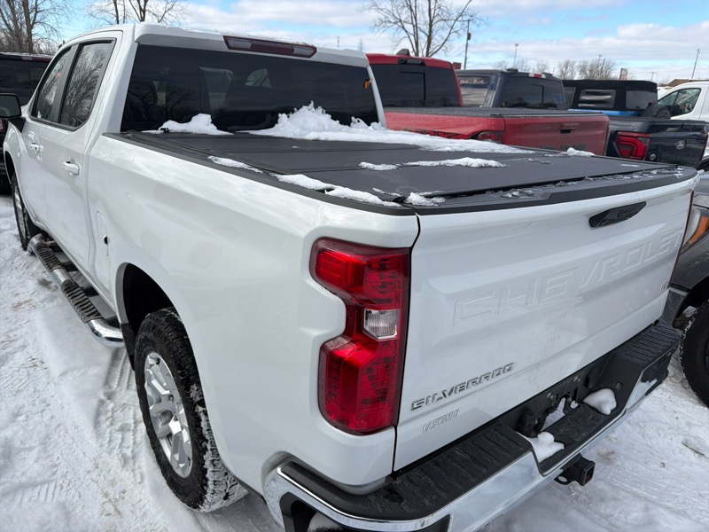 Chevrolet Silverado 1500 LT Crew Cab 4WD 2023