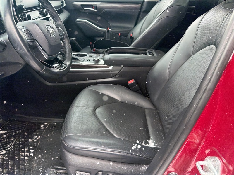 Toyota Highlander Limited AWD V6 2021