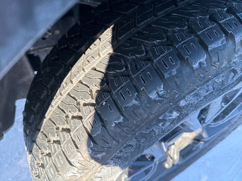 GMC Canyon Denali Crew Cab 4WD 2024