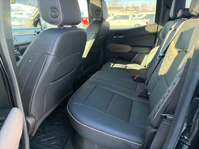 GMC Canyon Denali Crew Cab 4WD 2024