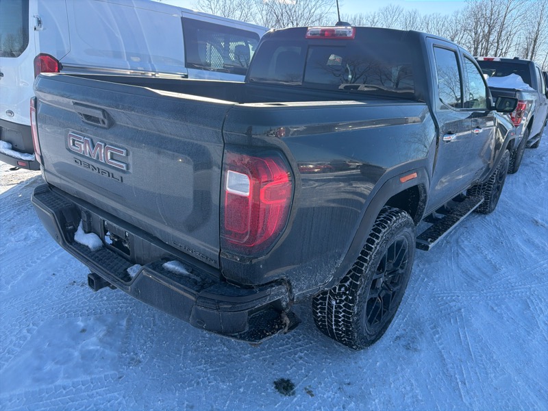 GMC Canyon Denali Crew Cab 4WD 2024