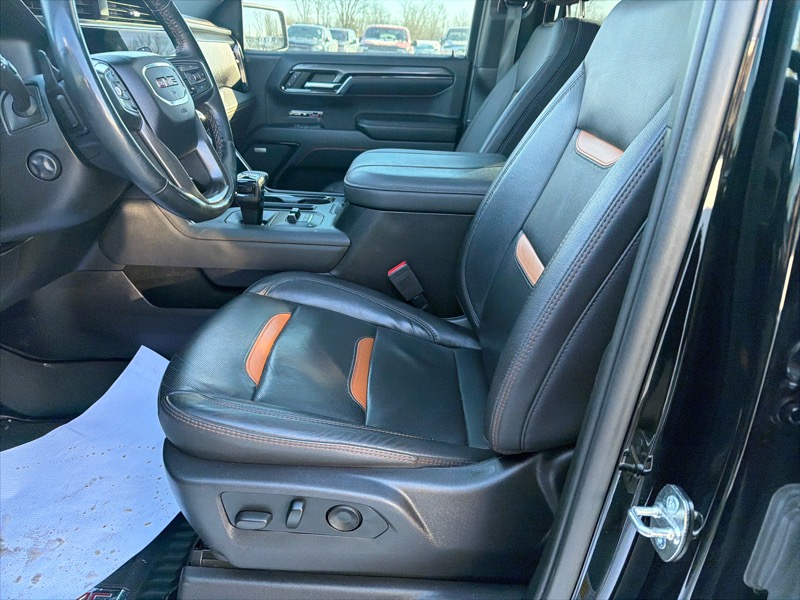 GMC Sierra 1500 AT4 Crew Cab 4WD 2023