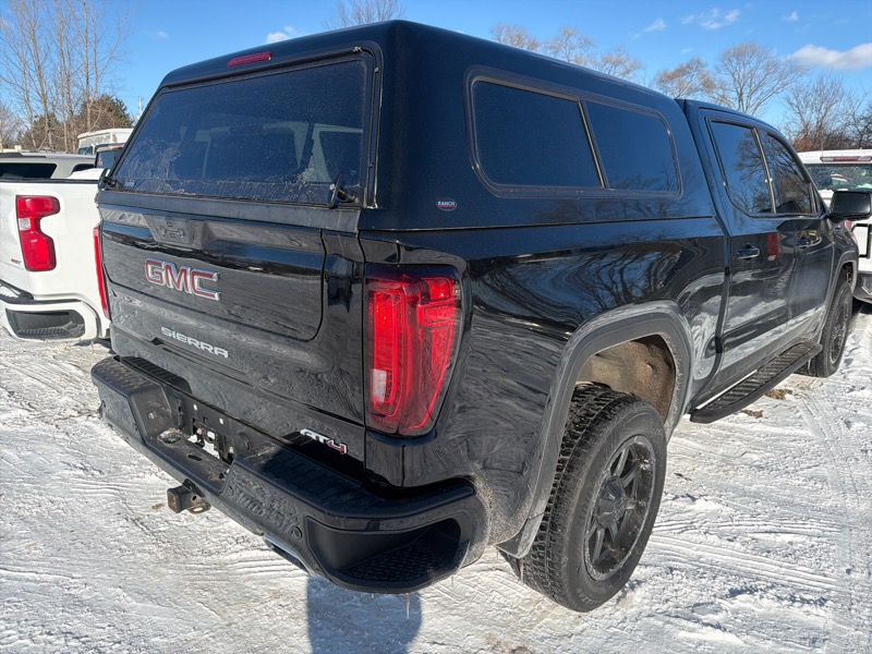 GMC Sierra 1500 AT4 Crew Cab 4WD 2023