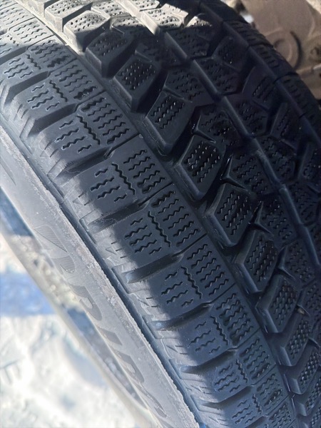 GMC Sierra 1500 AT4 Crew Cab 4WD 2023