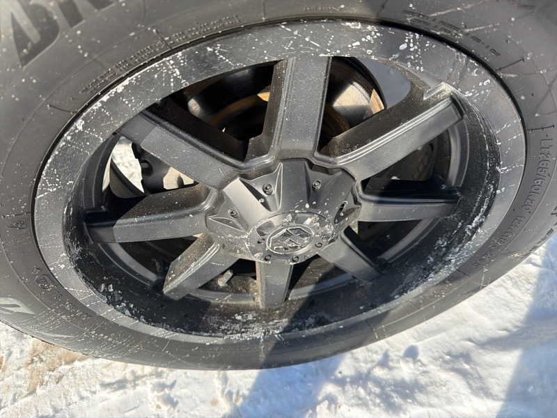 GMC Sierra 1500 AT4 Crew Cab 4WD 2023