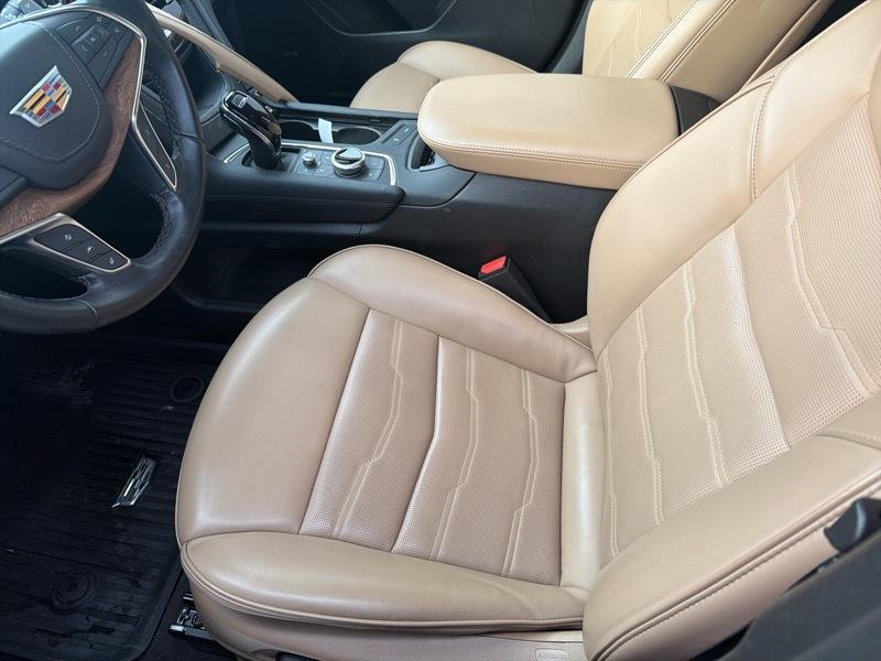 Cadillac XT5 Sport AWD 2024