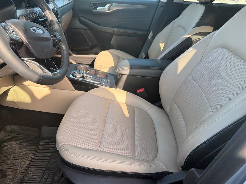 Ford Escape Hybrid Titanium AWD 2022