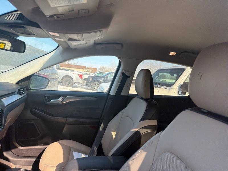 Ford Escape Hybrid Titanium AWD 2022