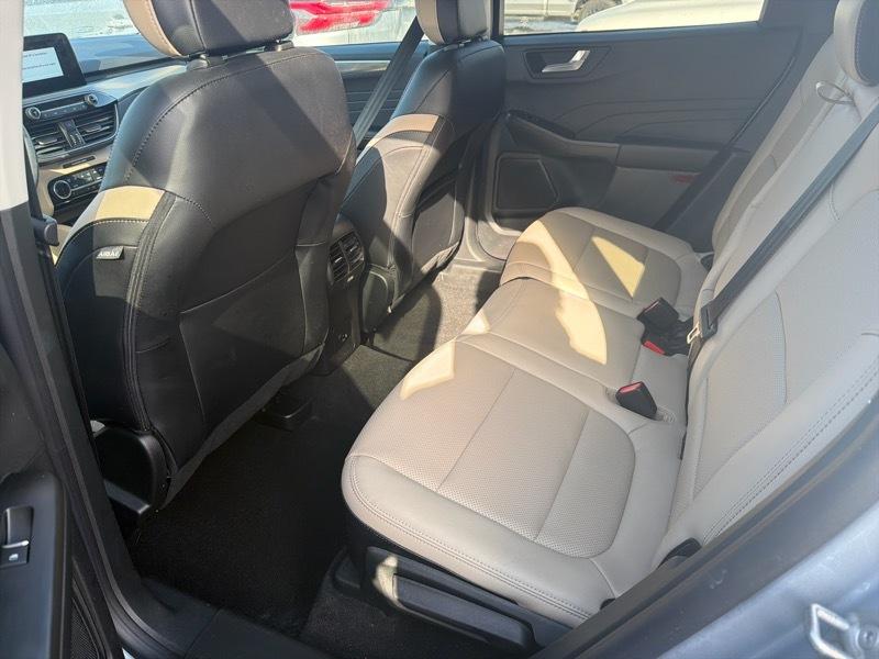 Ford Escape Hybrid Titanium AWD 2022