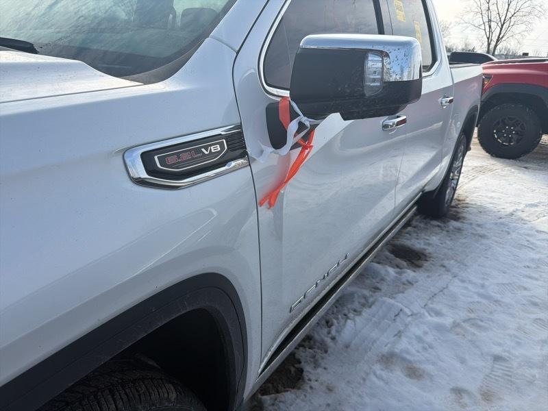 GMC Sierra 1500 Denali Crew Cab Short Box 4WD 2024