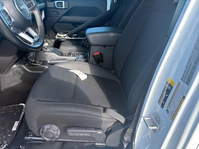 Jeep Wrangler Unlimited Sahara 2021