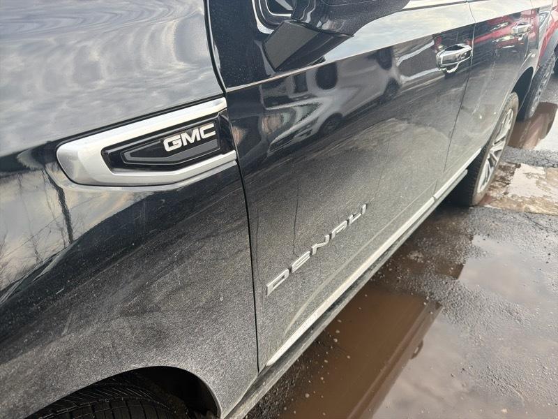 GMC Yukon Denali 4WD 2023