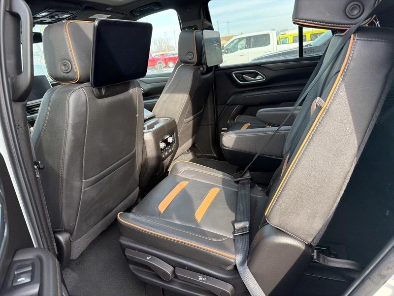 GMC Yukon Denali 4WD 2024